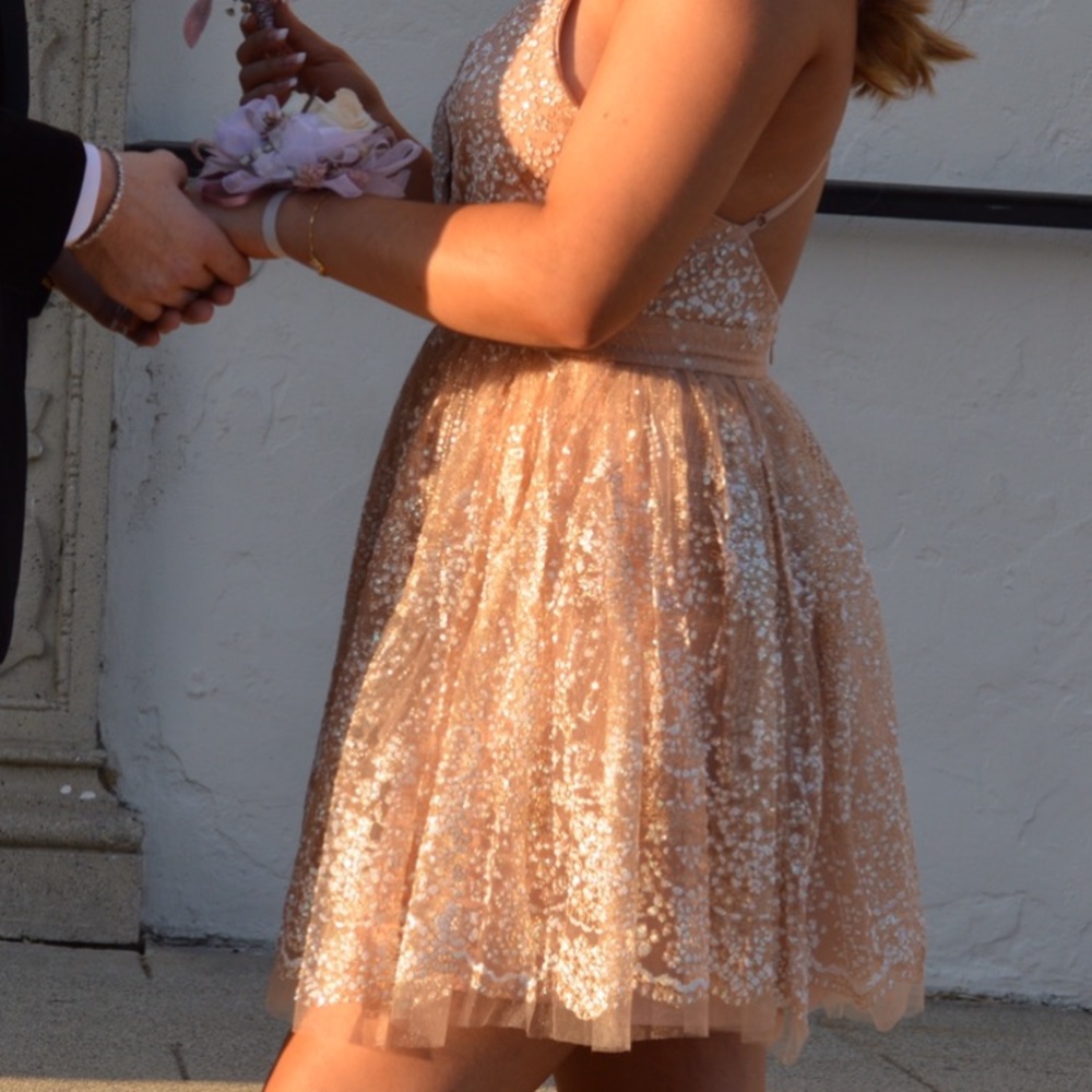 Dress - Picture 3 of 3